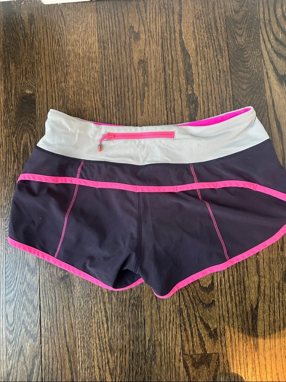 Lululemon Speed Short 2.5” - Picture 2 of 4